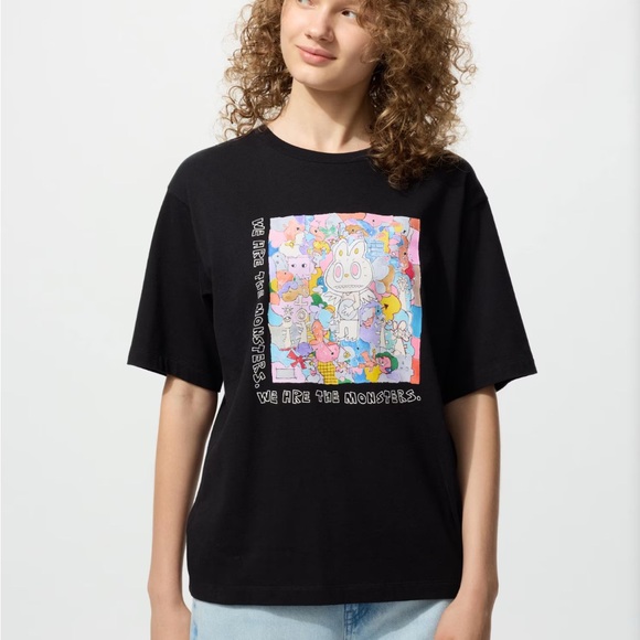 UNIQLO X POP MART T-SHIRT THE MONSTERS LABUBU - Picture 3 of 7